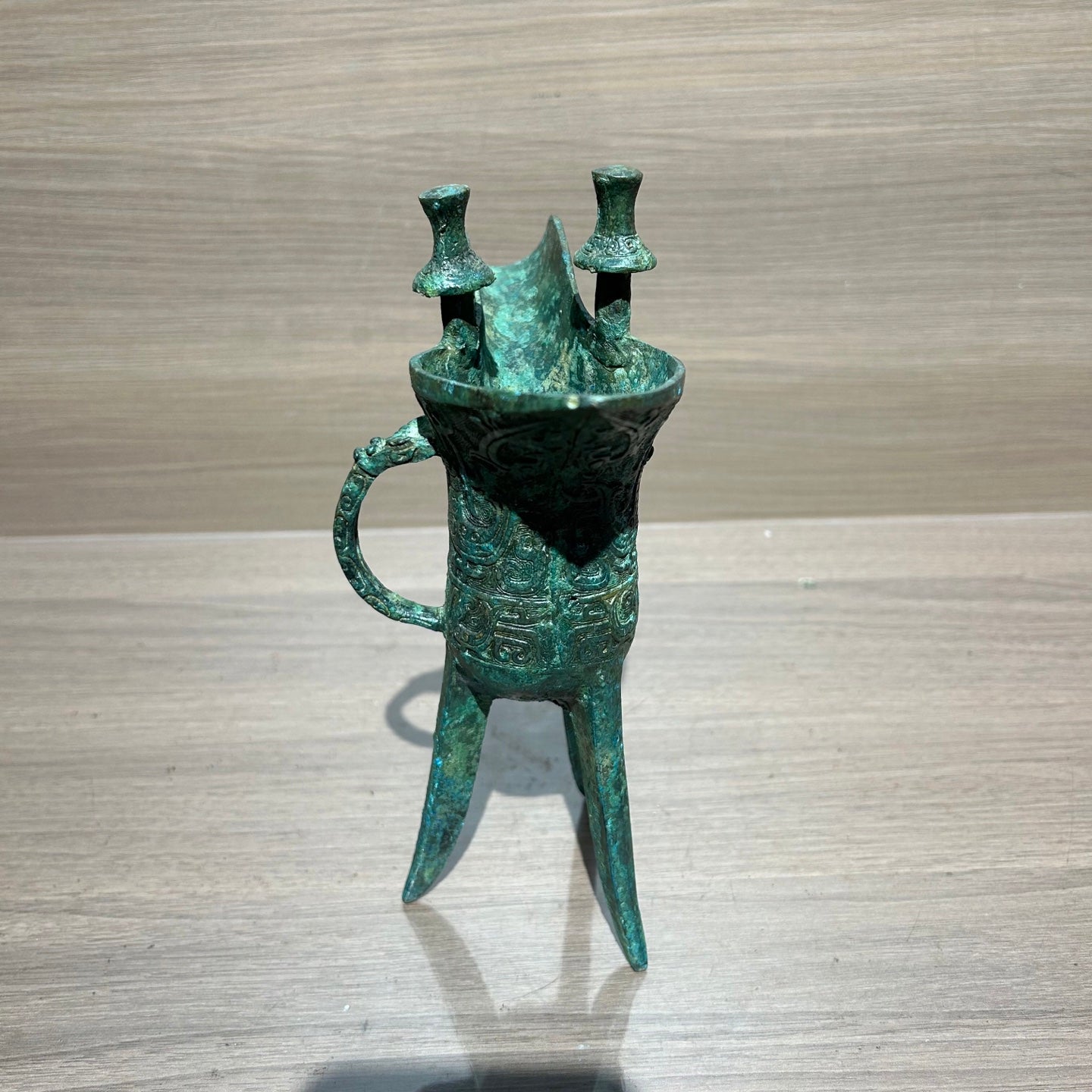 Traditional Chinese Phoenix Pattern Bronze Jue Libation Cup, Antique Replica Bronze Ware Art Collection Home Decor