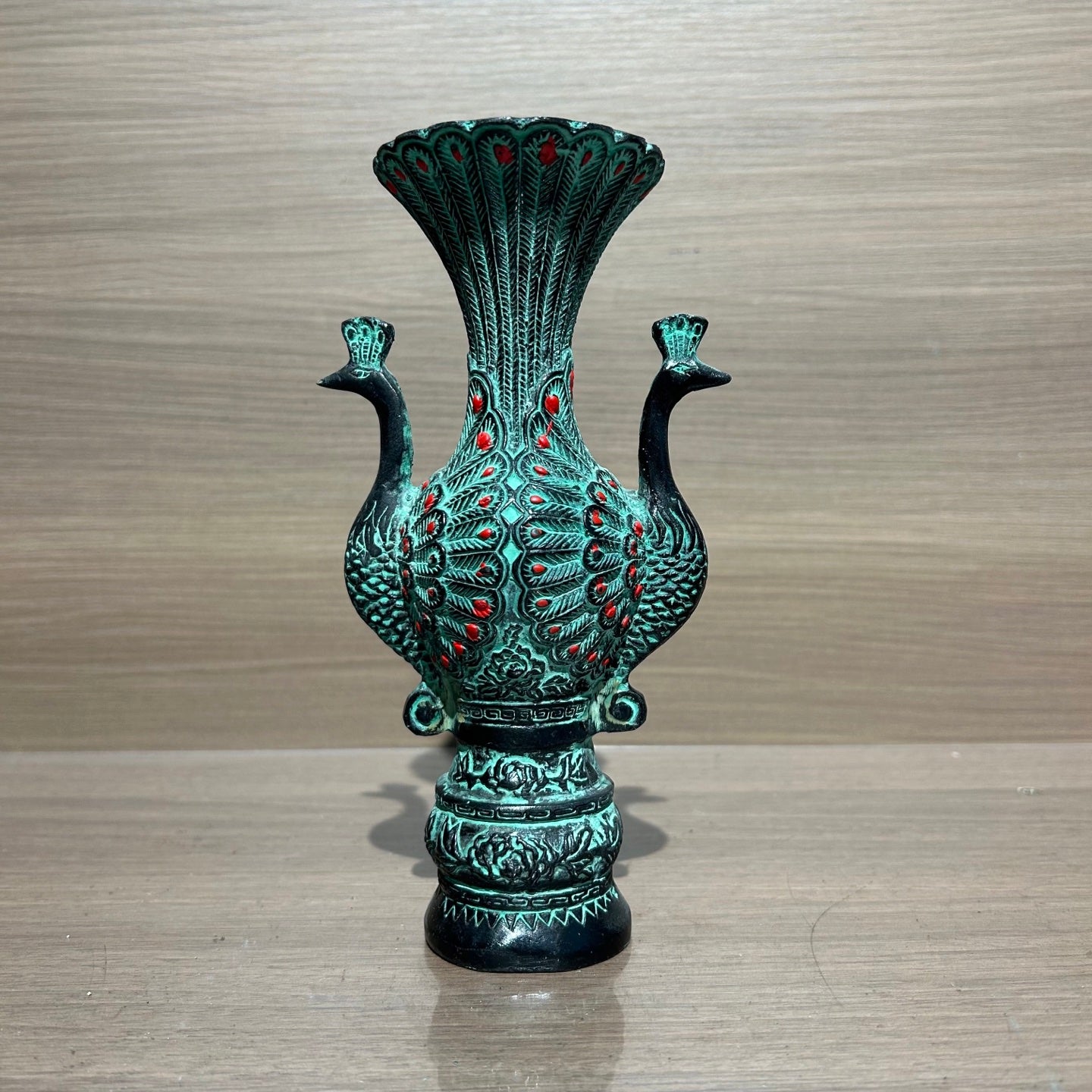 Traditional Chinese Antique Bronze Peacock Pattern Vase, Retro Bronze Ritual Vase Home Desktop Decor Collection Ornament