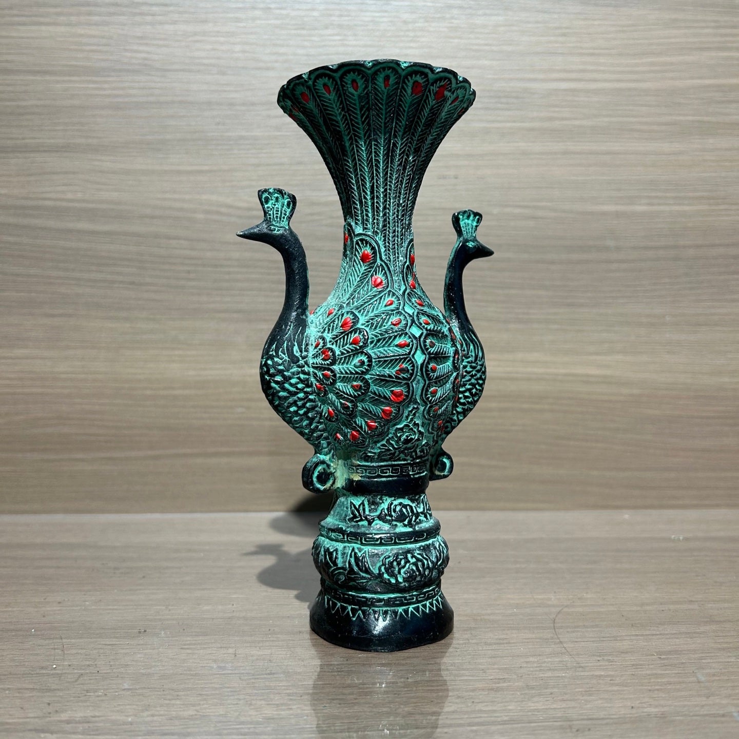 Traditional Chinese Antique Bronze Peacock Pattern Vase, Retro Bronze Ritual Vase Home Desktop Decor Collection Ornament