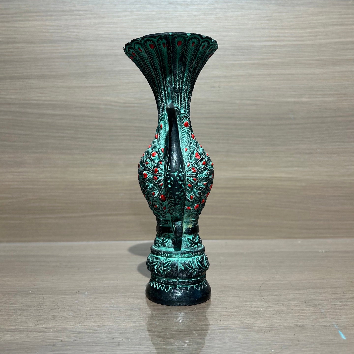 Traditional Chinese Antique Bronze Peacock Pattern Vase, Retro Bronze Ritual Vase Home Desktop Decor Collection Ornament