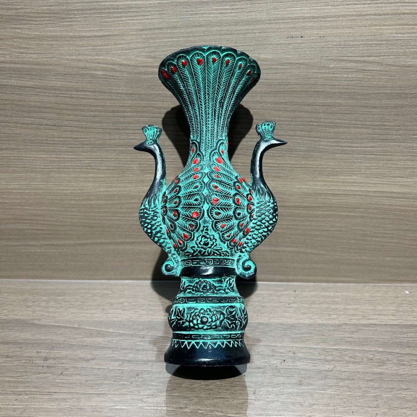 Traditional Chinese Antique Bronze Peacock Pattern Vase, Retro Bronze Ritual Vase Home Desktop Decor Collection Ornament