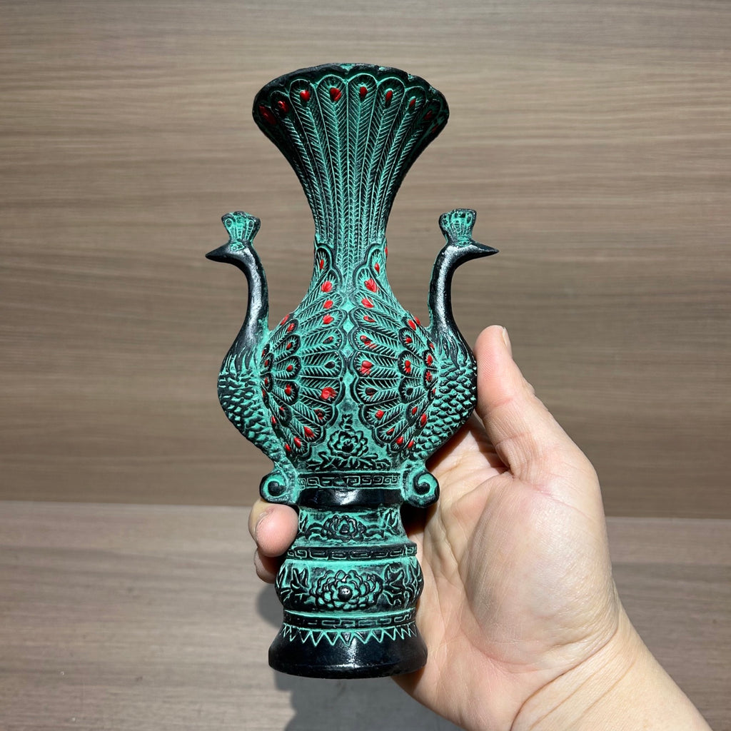 Traditional Chinese Antique Bronze Peacock Pattern Vase, Retro Bronze Ritual Vase Home Desktop Decor Collection Ornament