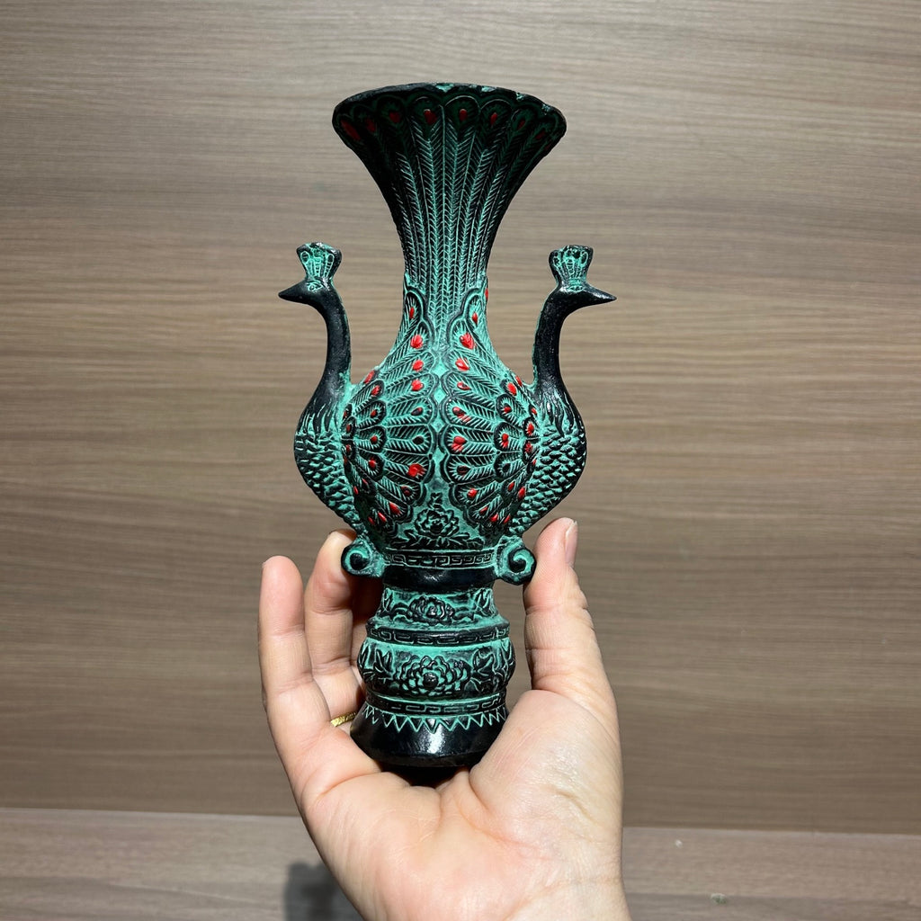 Traditional Chinese Antique Bronze Peacock Pattern Vase, Retro Bronze Ritual Vase Home Desktop Decor Collection Ornament