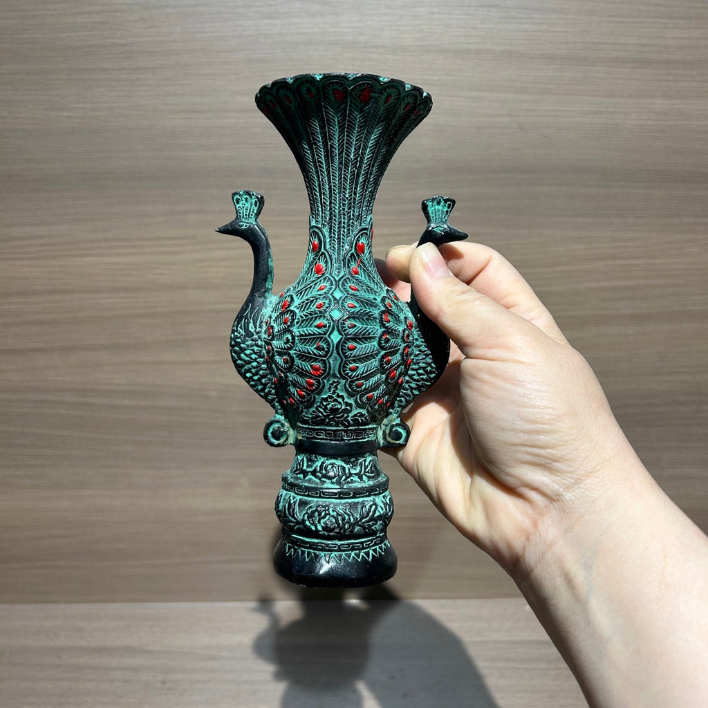 Traditional Chinese Antique Bronze Peacock Pattern Vase, Retro Bronze Ritual Vase Home Desktop Decor Collection Ornament