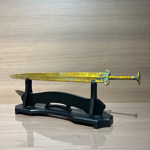 Ancient Chinese King Goujian of Yue Bronze Sword Replica, Vintage Historical Weapon Art Desktop Ornament Collection