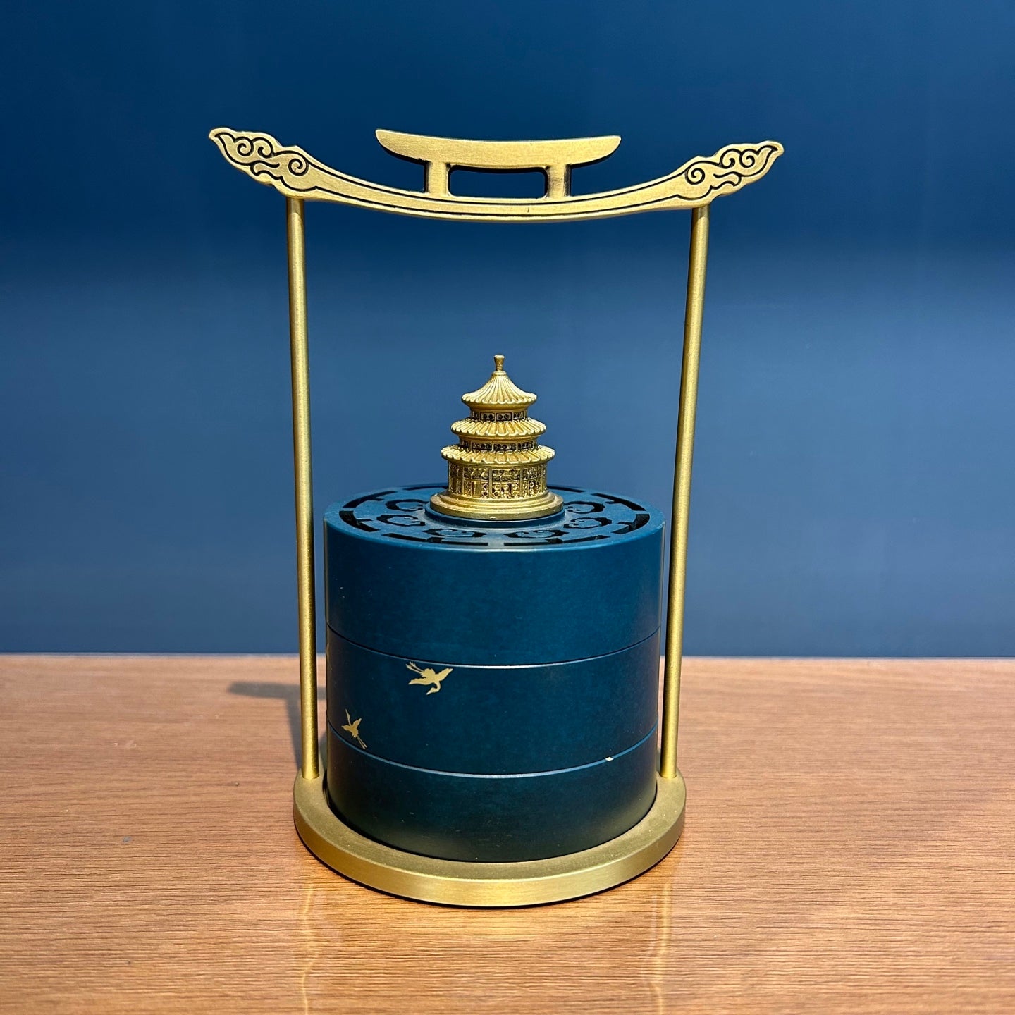 Elegant Chinese Temple Style Incense Burner, Portable Handle Design