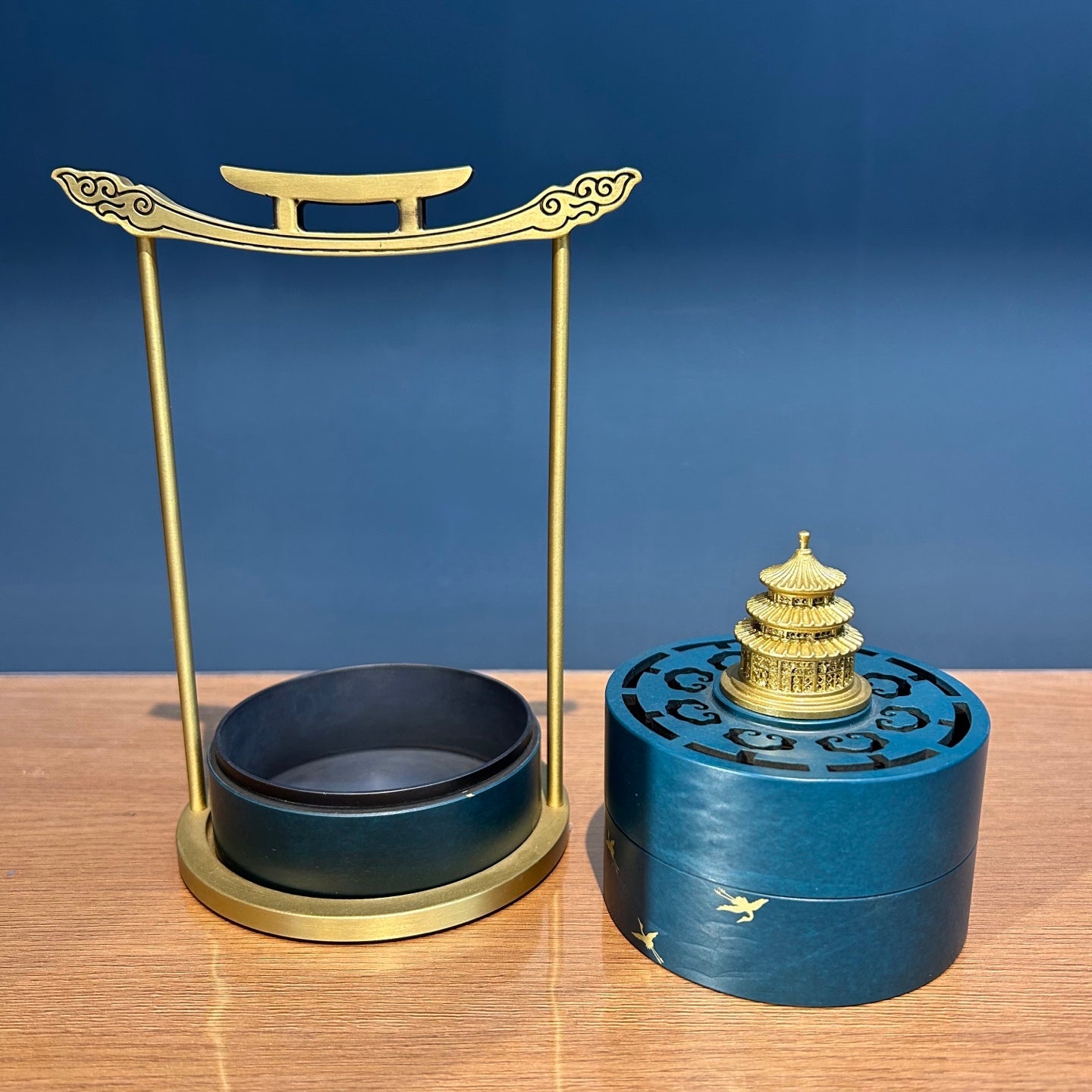 Elegant Chinese Temple Style Incense Burner, Portable Handle Design